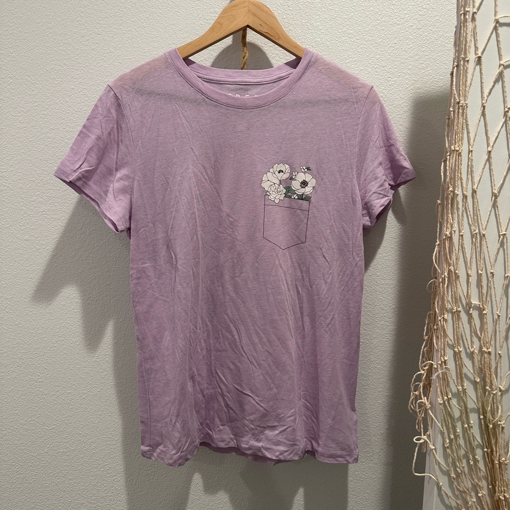 Free State Lavender Tee with Floral Accent NWOT